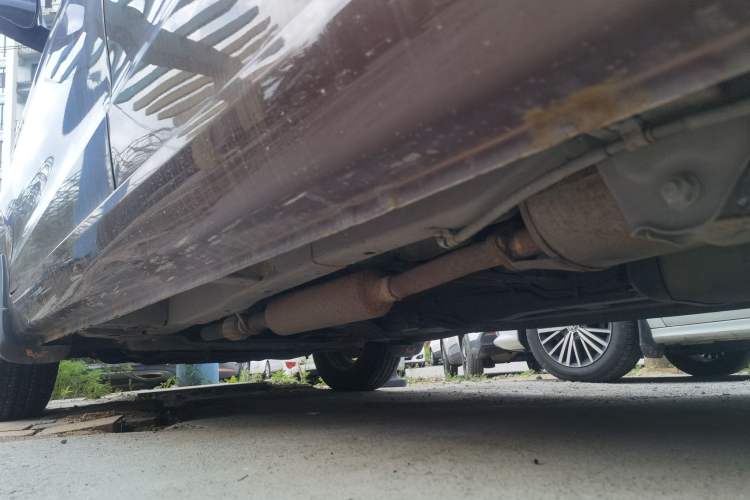 Used Wuling Hongguang 2014 1.5L S Standard Version Chassis Rear Left