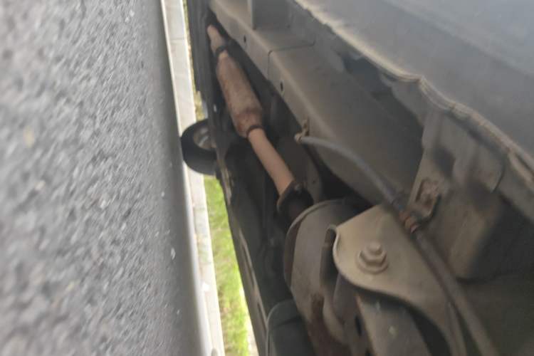 Used Wuling Hongguang 2014 1.5L S Comfort Model Chassis Rear Left