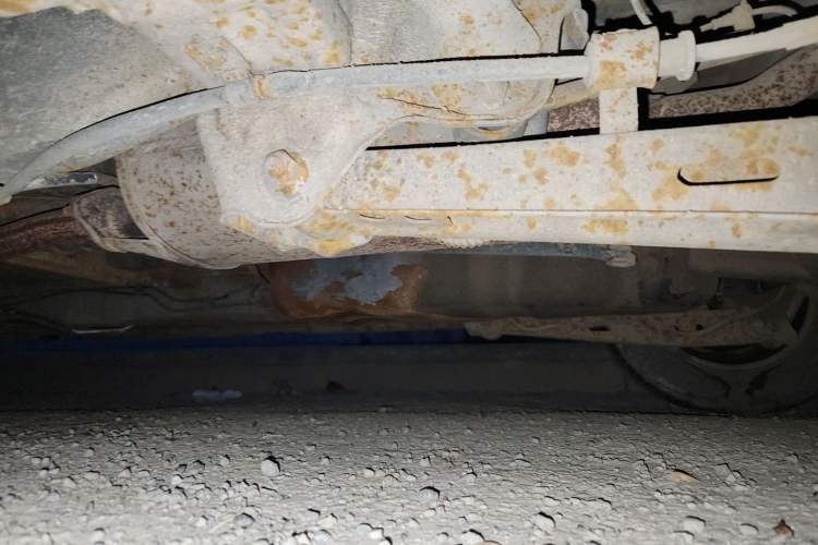 Used Wuling Hongguang 2014 1.5L S Standard Version Chassis Rear Left
