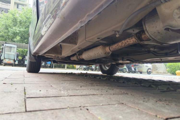 Used Wuling Hongguang 2014 1.5L S Standard Version Chassis Rear Left