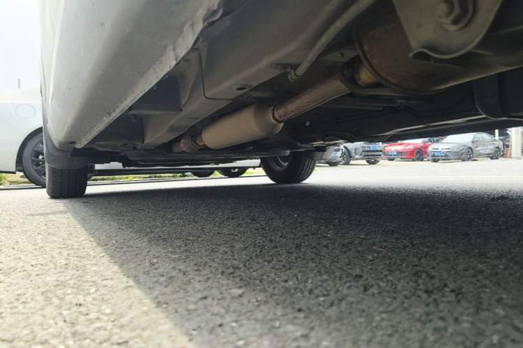 Used Wuling Hongguang 2014 1.5L S Standard Version Chassis Rear Left