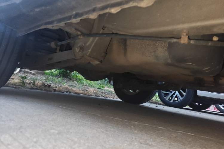 Used Wuling Hongguang 2014 1.5L S Standard Version Chassis Rear Left