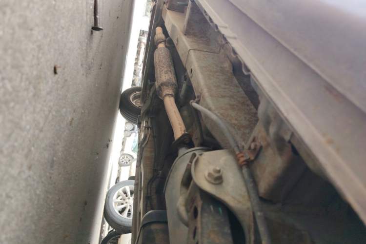 Used Wuling Hongguang 2014 1.5L S Comfort Model Chassis Rear Left