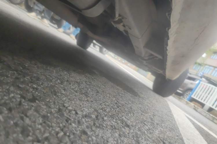 Used Wuling Hongguang 2014 1.5L S Standard Version Chassis Rear Right