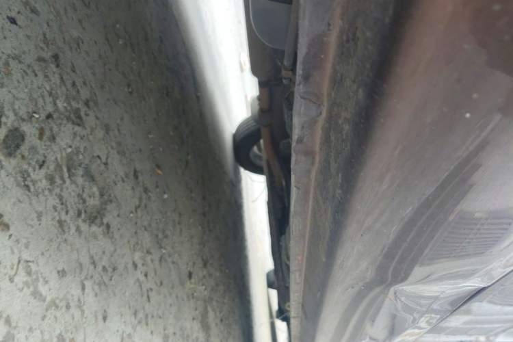 Used Wuling Hongguang 2014 1.5L S Standard Version Chassis Rear Right