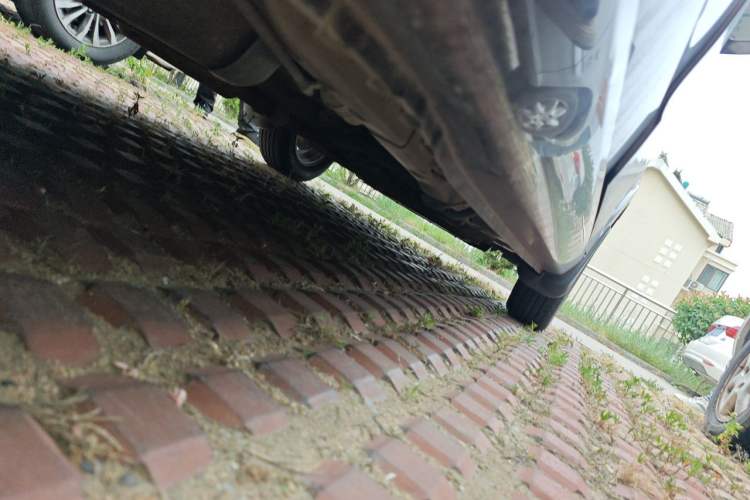 Used Wuling Hongguang 2014 1.5L S Standard Version Chassis Rear Right