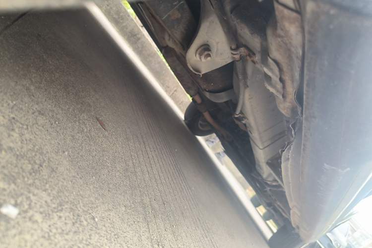 Used Wuling Hongguang 2014 1.5L S Luxury Model Chassis Rear Right