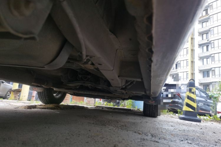 Used Wuling Hongguang 2014 1.5L S Standard Version Chassis Rear Right