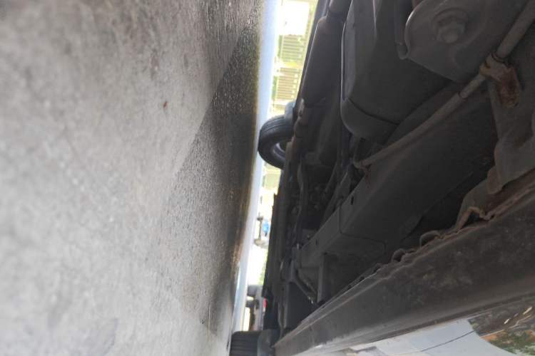 Used Wuling Hongguang 2014 1.5L S Standard Version Chassis Rear Right