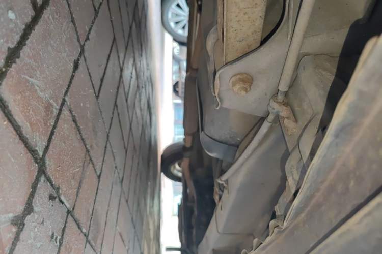 Used Wuling Hongguang 2014 1.5L S Comfort Model Chassis Rear Right