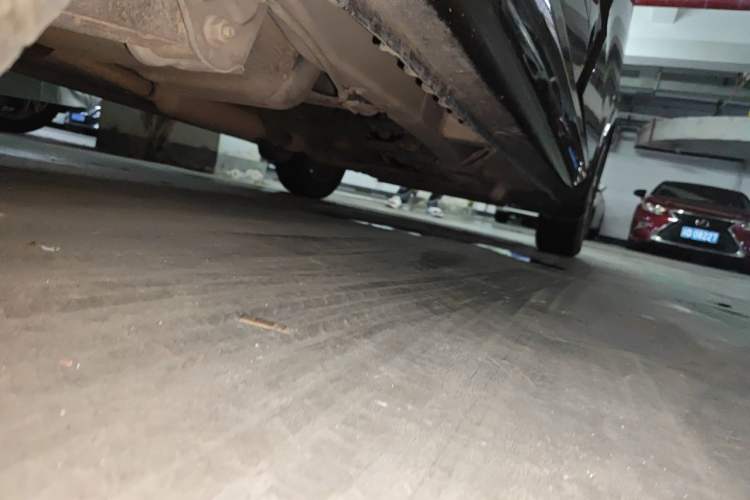Used Wuling Hongguang 2014 1.5L S Standard Version Chassis Rear Right