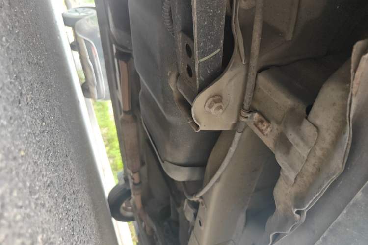 Used Wuling Hongguang 2014 1.5L S Comfort Model Chassis Rear Right