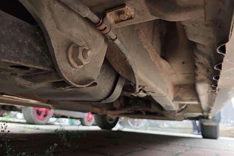 Used Wuling Hongguang 2014 1.5L S Standard Version Chassis Rear Right