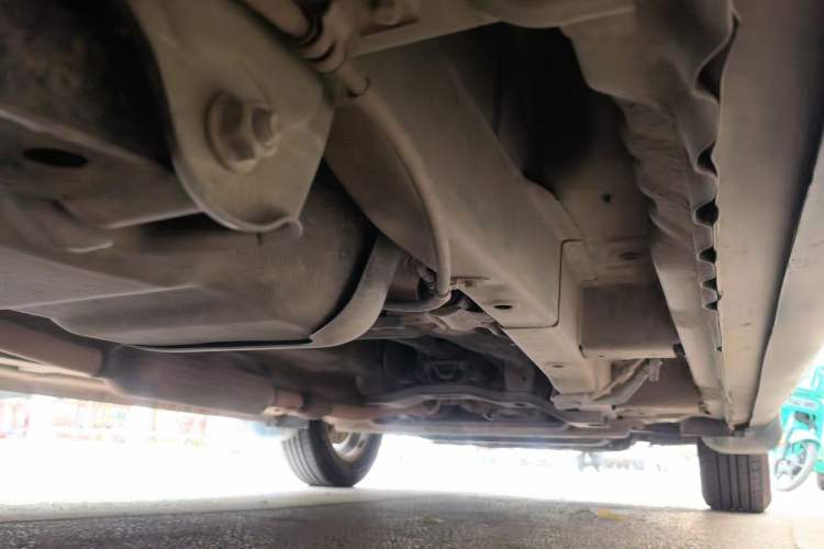 Used Wuling Hongguang 2014 1.5L S Comfort Model Chassis Rear Right
