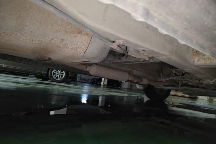 Used Wuling Hongguang 2014 1.5L S Standard Version Chassis Rear Right