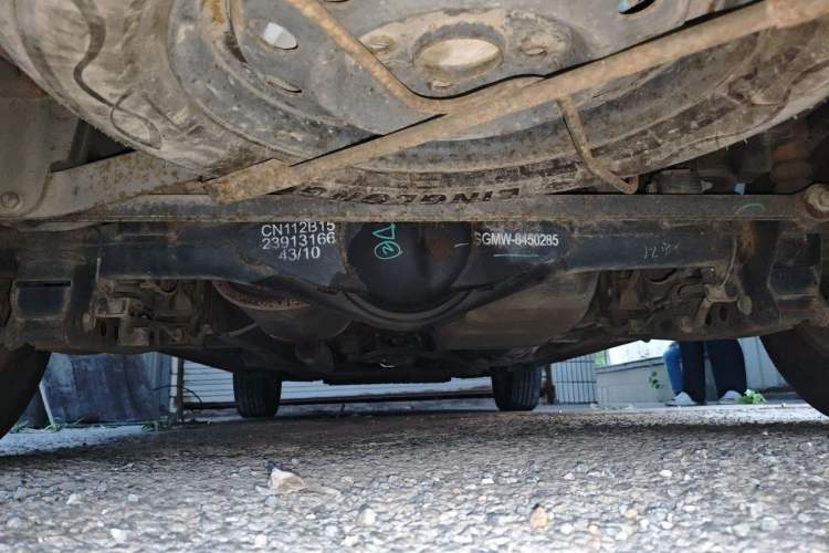 Used Wuling Hongguang 2014 1.5L S Comfort Model Chassis Rear