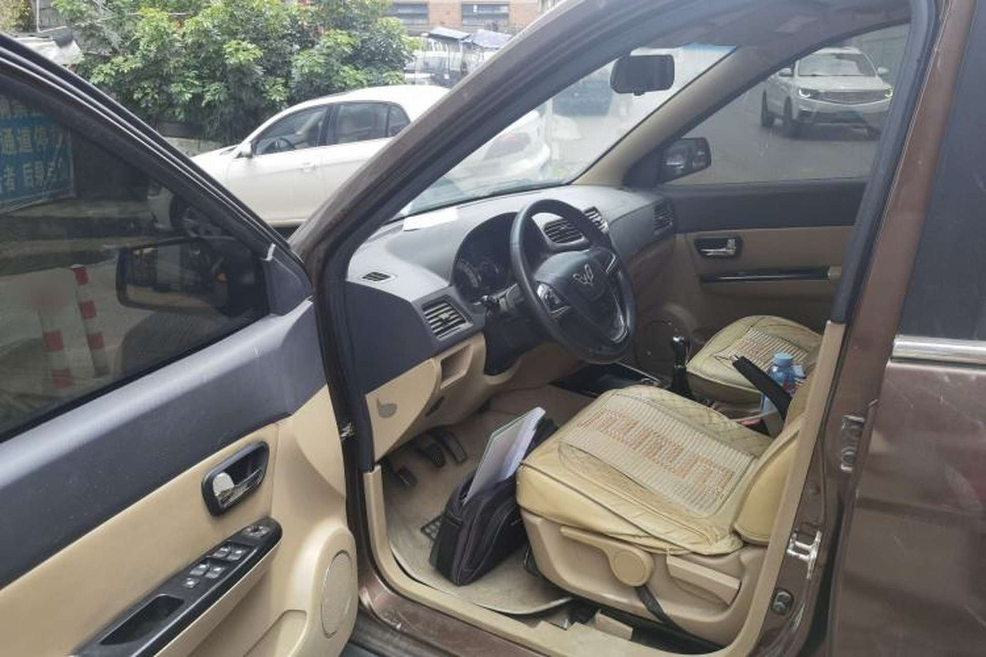Used Wuling Hongguang 2014 1.5L S Luxury Model Driver Seat