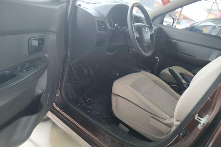 Used Wuling Hongguang 2014 1.5L S Standard Version Driver Seat
