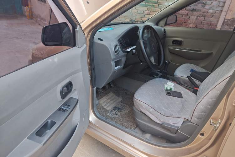 Used Wuling Hongguang 2014 1.2L Base Model China IV Driver Seat