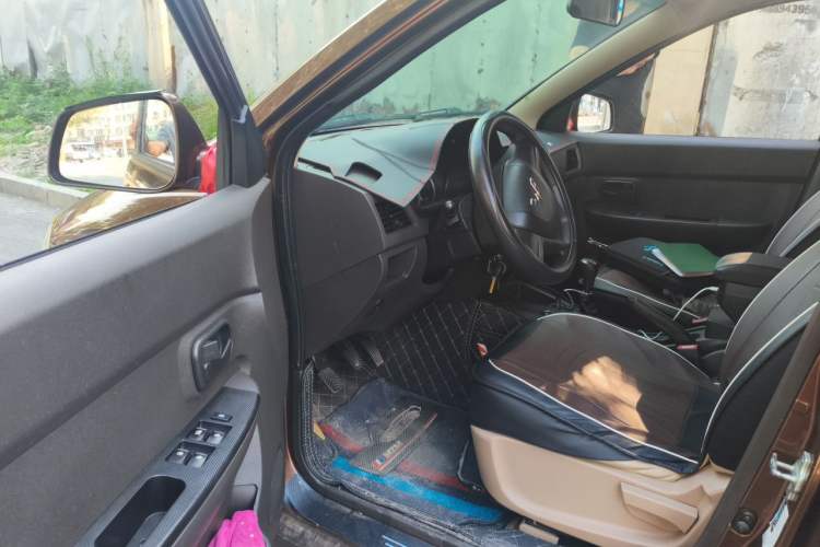 Used Wuling Hongguang 2014 1.5L S Standard Version Driver Seat