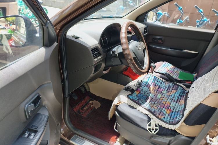 Used Wuling Hongguang 2014 1.5L S Standard Version Driver Seat