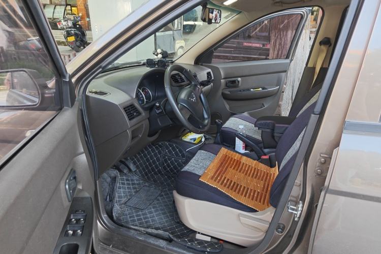 Used Wuling Hongguang 2014 1.5L S Standard Version Driver Seat