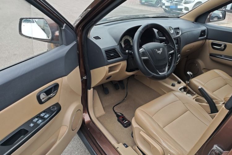 Used Wuling Hongguang 2014 1.5L S Comfort Model Driver Seat