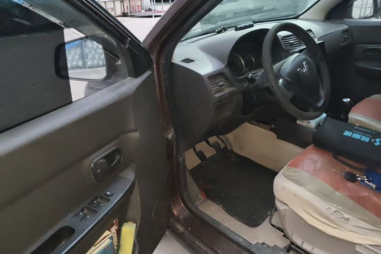 Used Wuling Hongguang 2014 1.5L S Standard Version Driver Seat