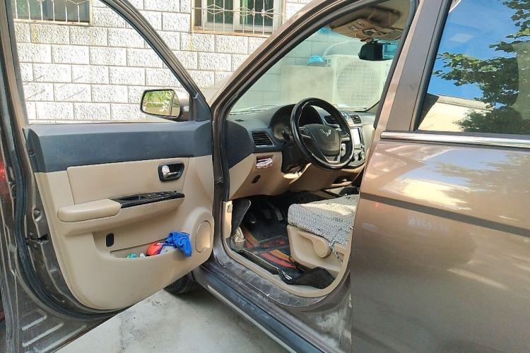 Used Wuling Hongguang 2014 1.5L S Luxury Model Driver Seat