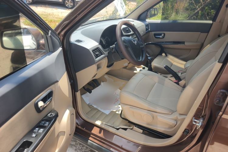 Used Wuling Hongguang 2014 1.5L S Comfort Model Driver Seat