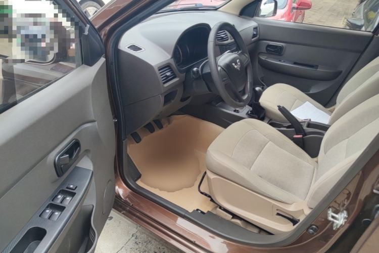 Used Wuling Hongguang 2014 1.5L S Standard Version Driver Seat