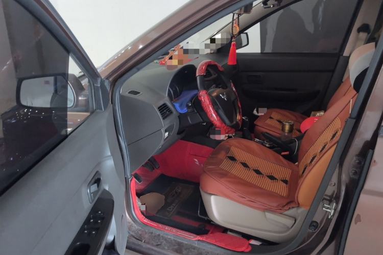 Used Wuling Hongguang 2014 1.5L S Standard Version Driver Seat