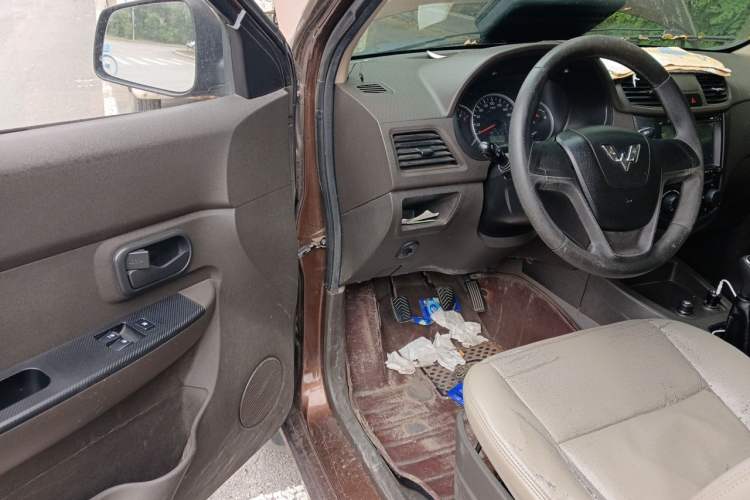 Used Wuling Hongguang 2014 1.2L Base Model China IV Driver Seat