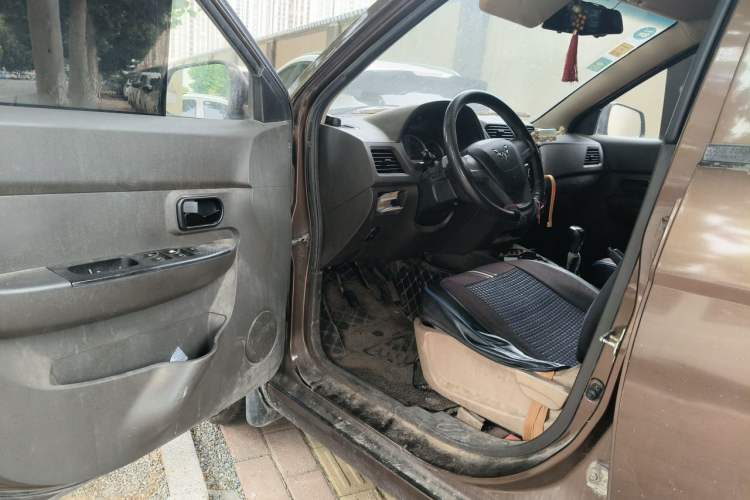 Used Wuling Hongguang 2014 1.5L S Standard Version Driver Seat