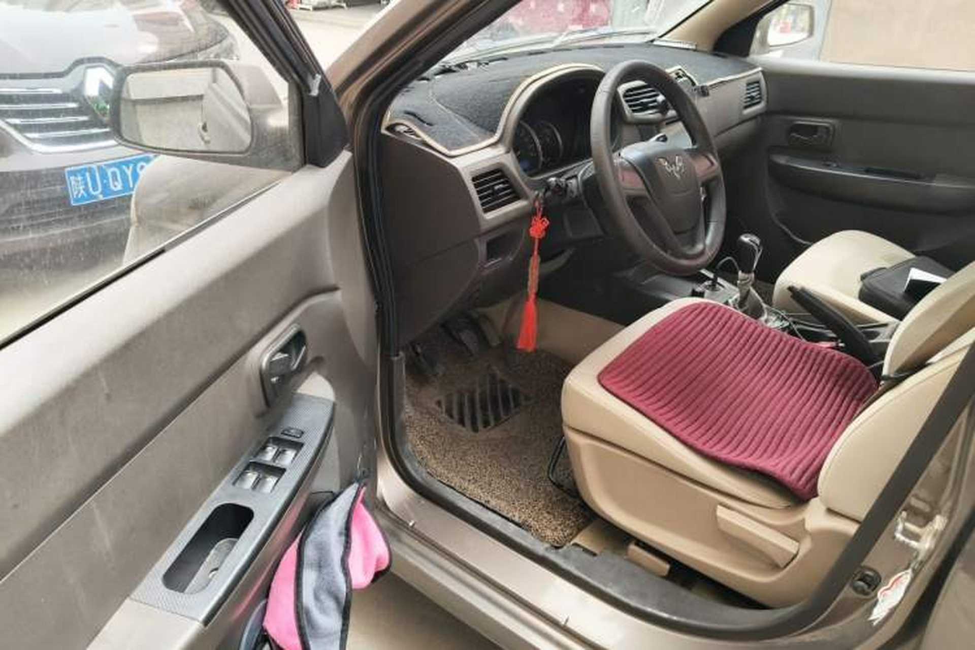 Used Wuling Hongguang 2014 1.2L S Standard Version China IV Standard Driver Seat