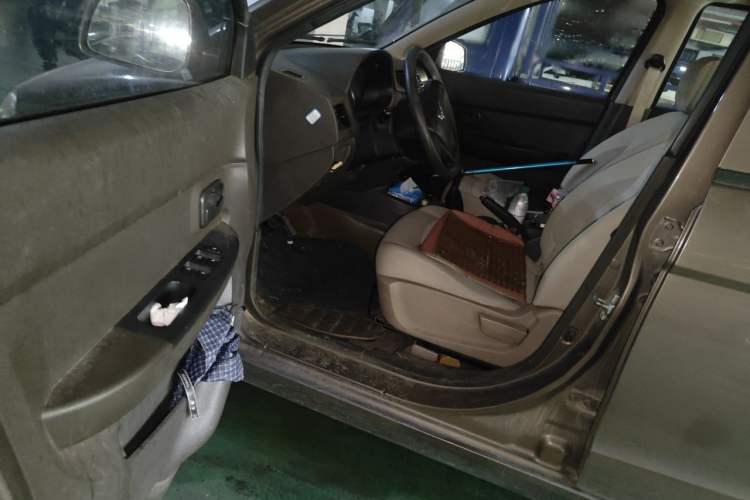 Used Wuling Hongguang 2014 1.5L S Standard Version Driver Seat