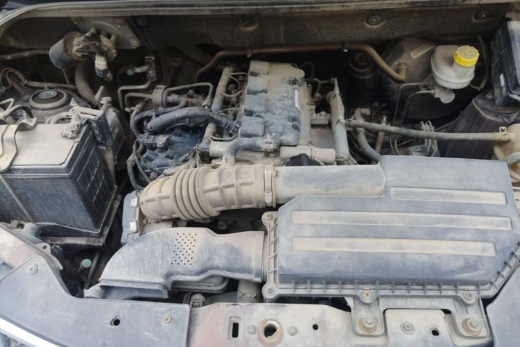 Used Wuling Hongguang 2014 1.5L S Standard Version Engine Bay