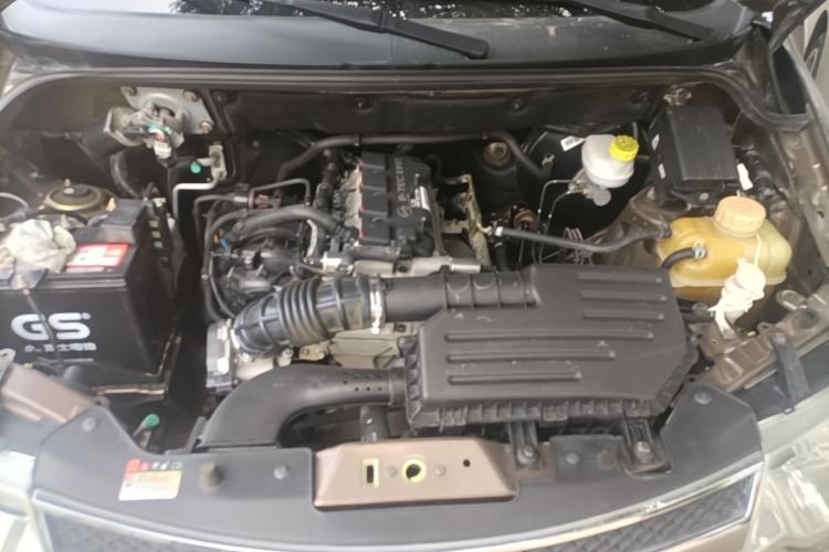 Used Wuling Hongguang 2014 1.5L S Standard Version Engine Bay