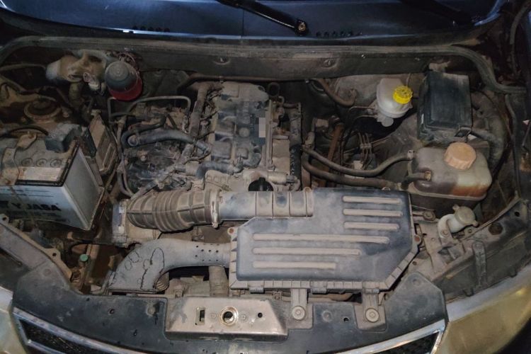Used Wuling Hongguang 2014 1.5L S Standard Version Engine Bay