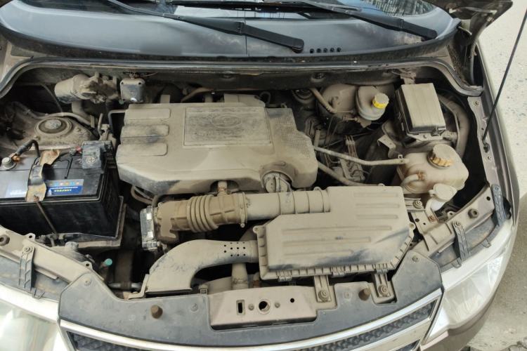 Used Wuling Hongguang 2014 1.5L S Luxury Model Engine Bay