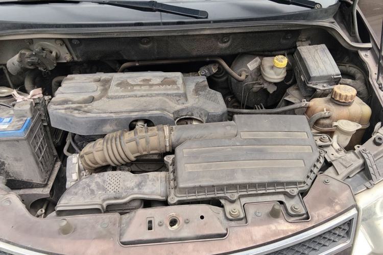 Used Wuling Hongguang 2014 1.5L S Luxury Model Engine Bay