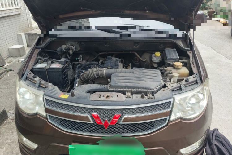 Used Wuling Hongguang 2014 1.5L S Standard Version Engine Bay