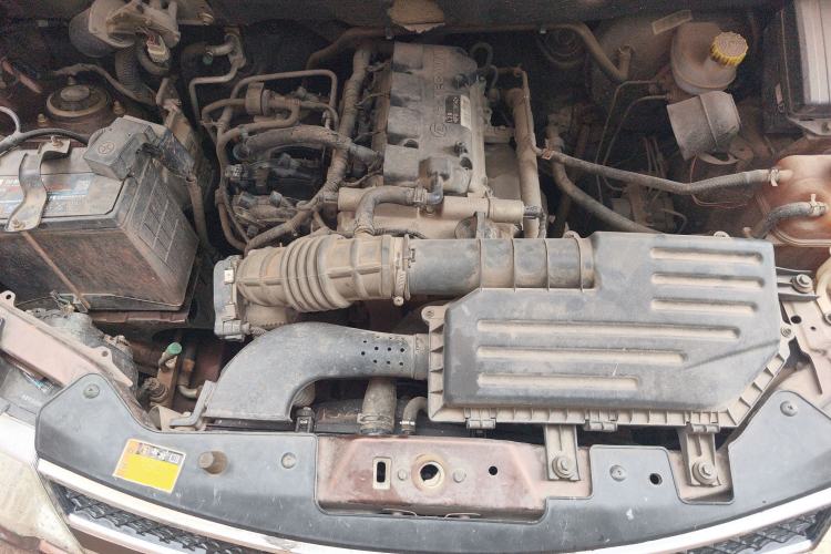 Used Wuling Hongguang 2014 1.5L S Standard Version Engine Bay