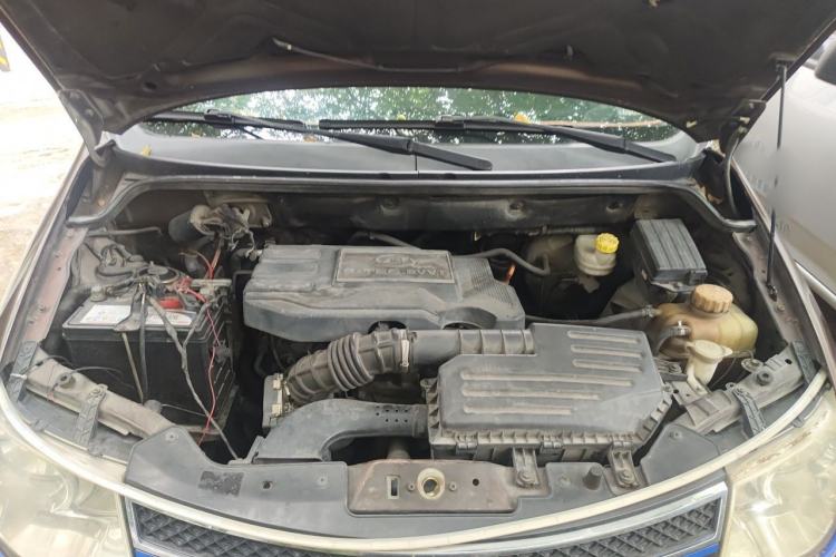Used Wuling Hongguang 2014 1.5L S Automatic Luxury Model Engine Bay
