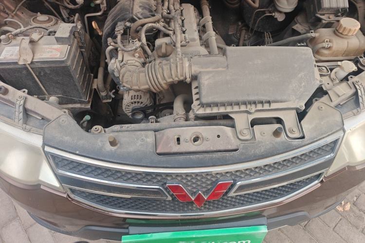 Used Wuling Hongguang 2014 1.2L S Standard Version China IV Standard Engine Bay