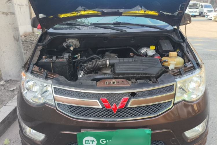 Used Wuling Hongguang 2014 1.5L S Standard Version Engine Bay