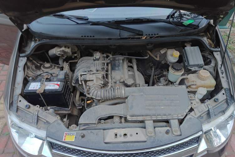 Used Wuling Hongguang 2014 1.2L S Comfort Model China IV Engine Bay