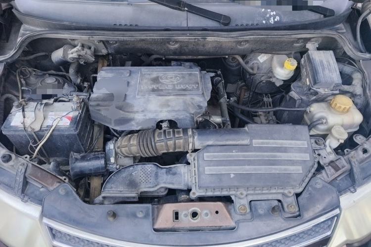 Used Wuling Hongguang 2014 1.5L S Luxury Model Engine Bay