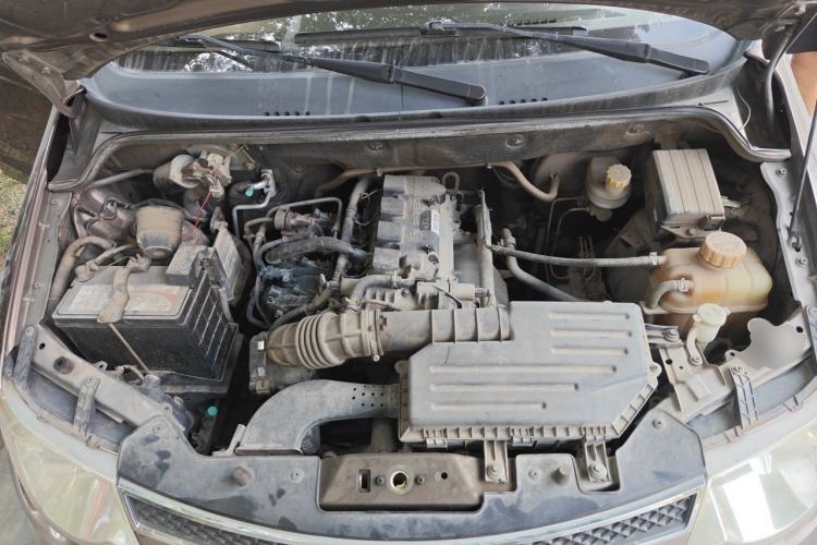 Used Wuling Hongguang 2014 1.5L S Standard Version Engine Bay