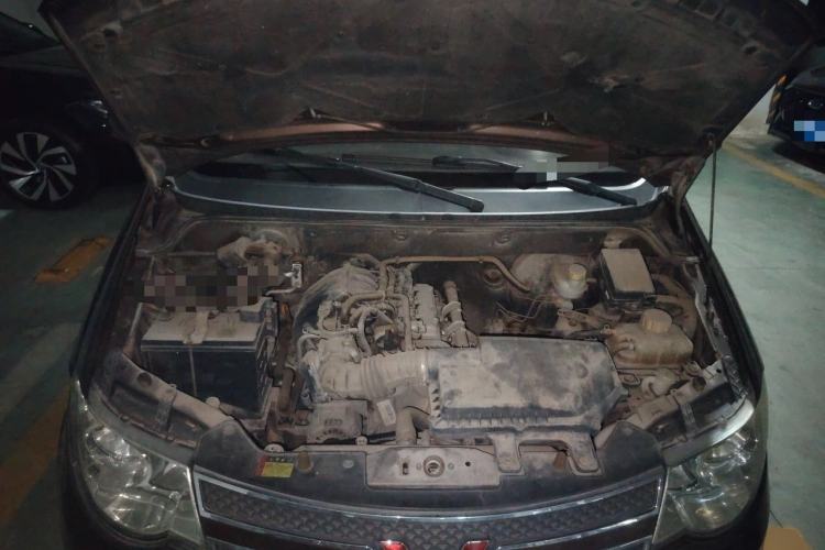 Used Wuling Hongguang 2014 1.2L S Standard Version China IV Standard Engine Bay